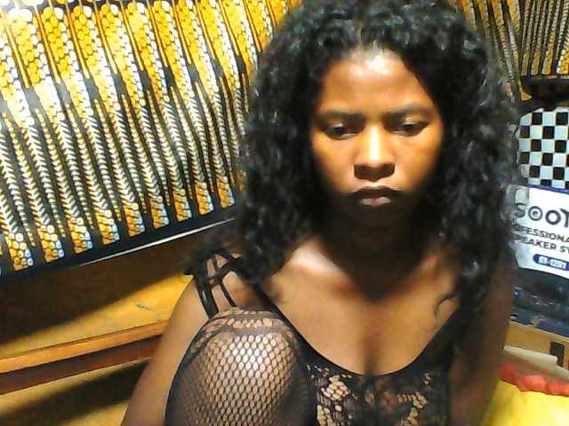 Luciafunnie live cam on BongaCams