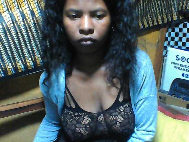 Luciafunnie live cam on BongaCams