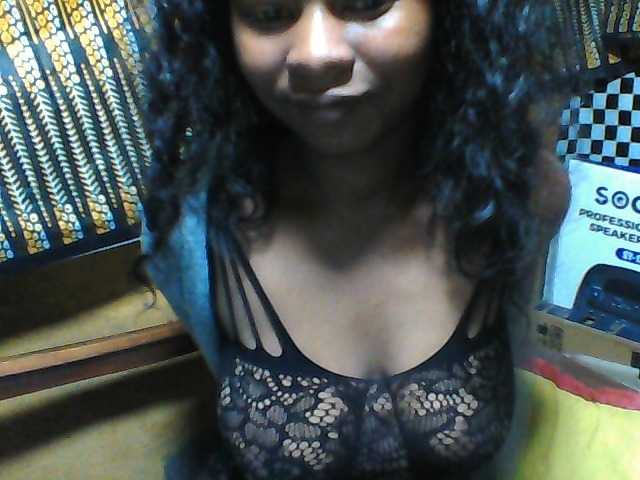 Luciafunnie live cam on BongaCams