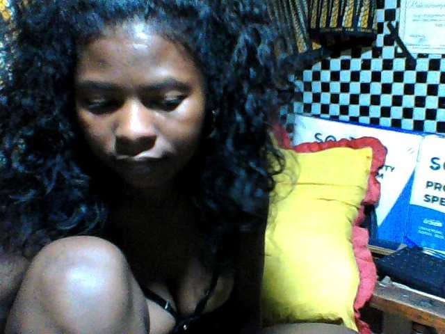 Luciafunnie live cam on BongaCams