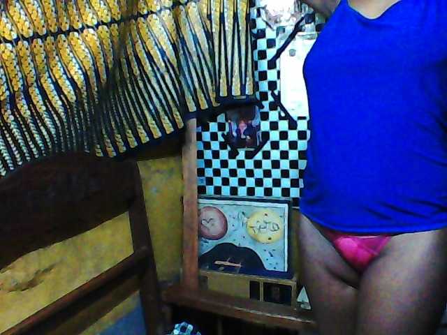 Luciafunnie live cam on BongaCams