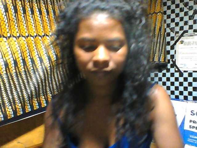 Luciafunnie live cam on BongaCams