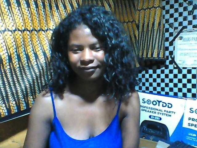 Luciafunnie live cam on BongaCams