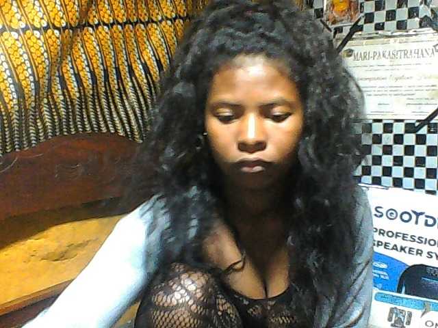 Luciafunnie live cam on BongaCams