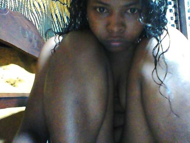 Luciafunnie live cam on BongaCams
