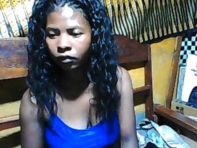 Luciafunnie live cam on BongaCams