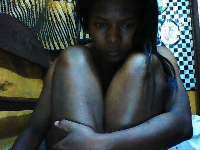 Luciafunnie live cam on BongaCams