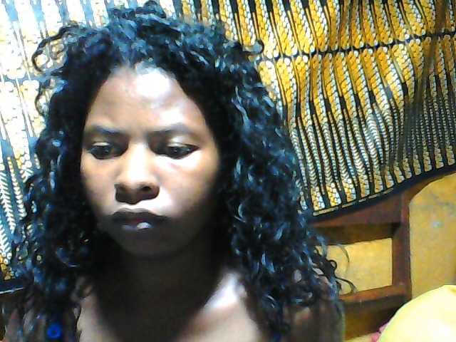 Luciafunnie live cam on BongaCams