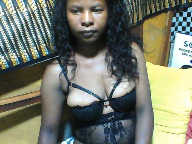 Luciafunnie live cam on BongaCams