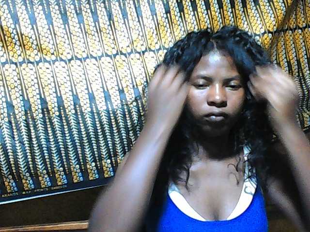 Luciafunnie live cam on BongaCams