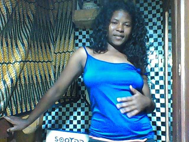 Luciafunnie live cam on BongaCams