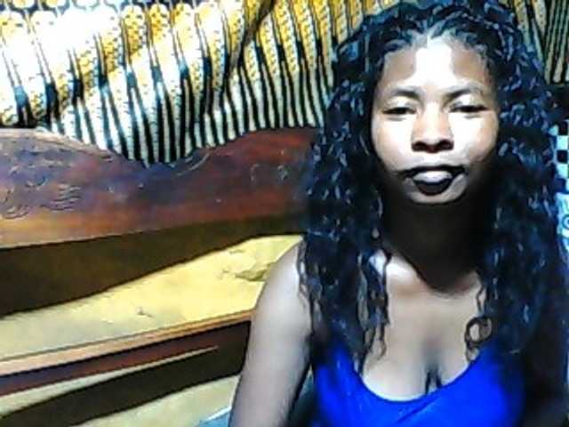 Luciafunnie live cam on BongaCams