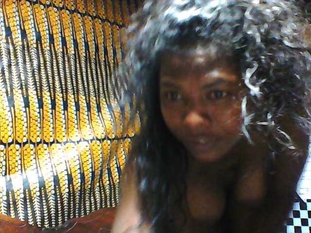 Luciafunnie live cam on BongaCams