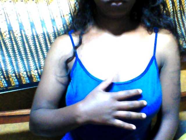 Luciafunnie live cam on BongaCams