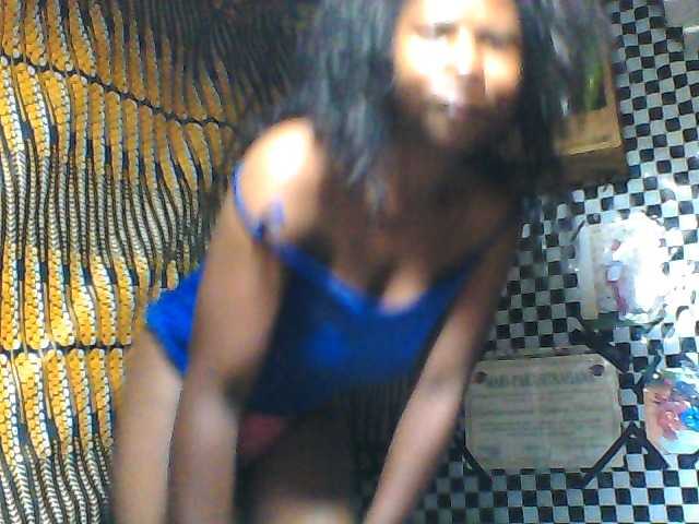 Luciafunnie live cam on BongaCams