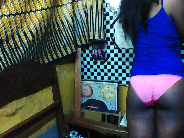 Luciafunnie live cam on BongaCams