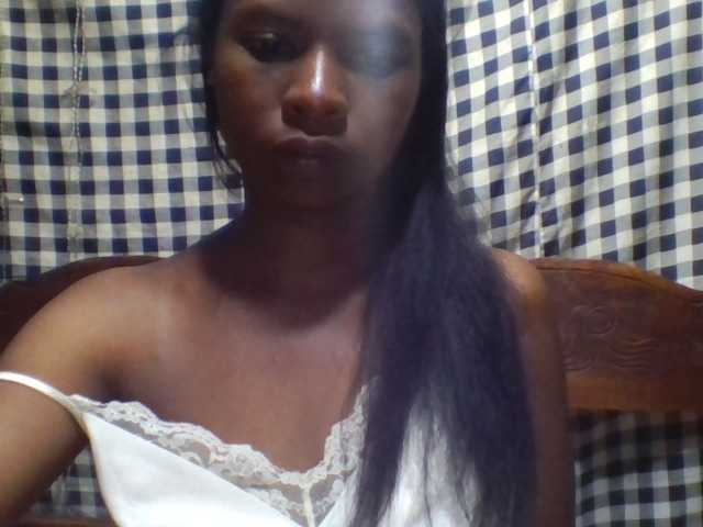 Luciafunnie live cam on BongaCams