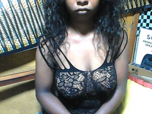 Luciafunnie live cam on BongaCams