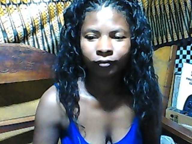 Luciafunnie live cam on BongaCams