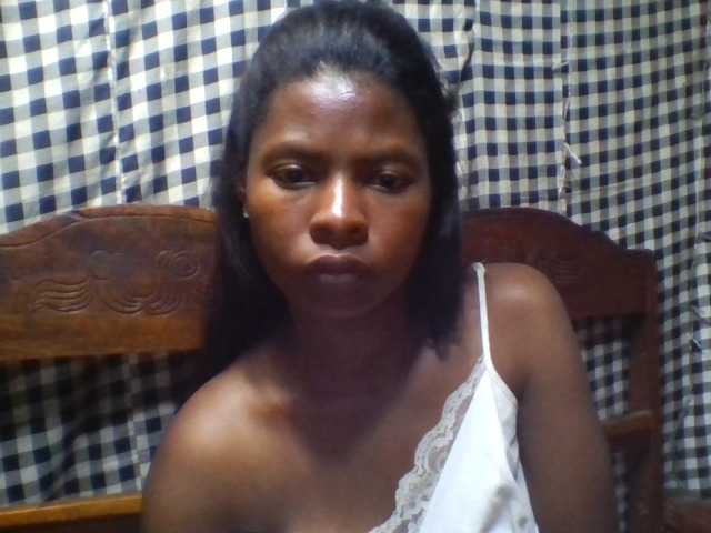 Luciafunnie live cam on BongaCams