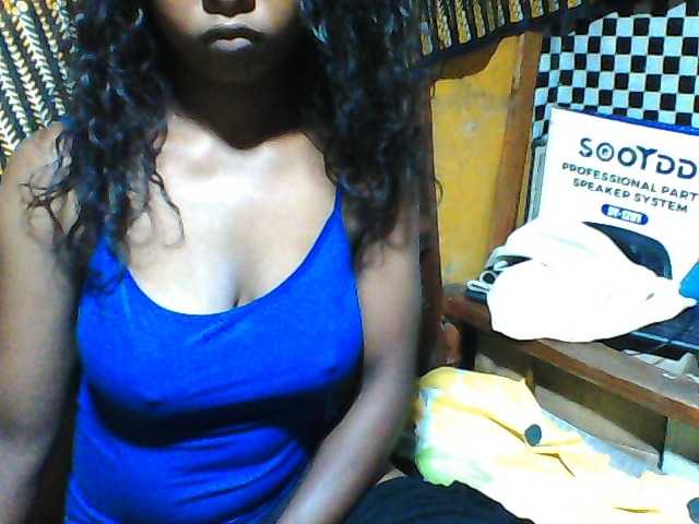 Luciafunnie live cam on BongaCams
