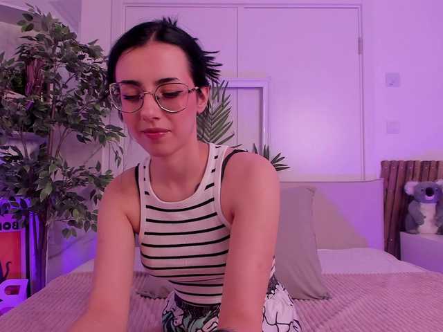 NaoimiMay live cam on BongaCams