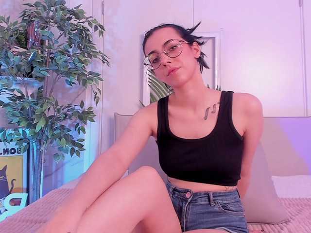 NaoimiMay live cam on BongaCams