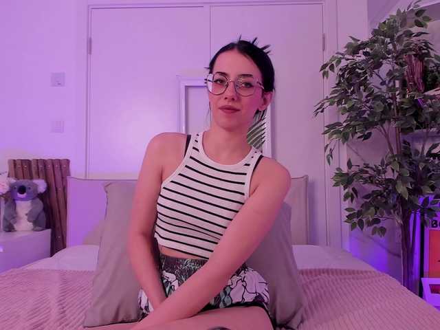 NaoimiMay live cam on BongaCams
