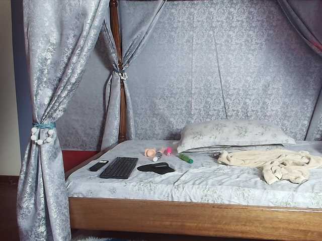 Entine — live female cam