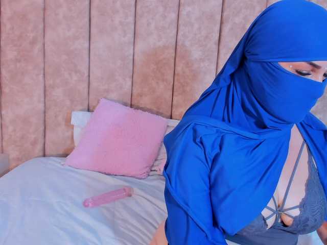 alyshhaa live cam on BongaCams