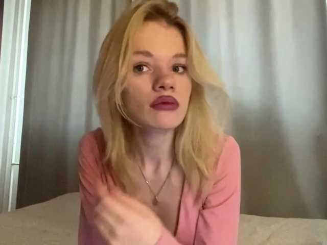 CelsaRadon live cam on BongaCams