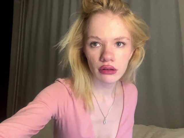 CelsaRadon live cam on BongaCams