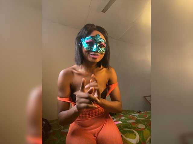Sexxxysplashofficial live cam on BongaCams