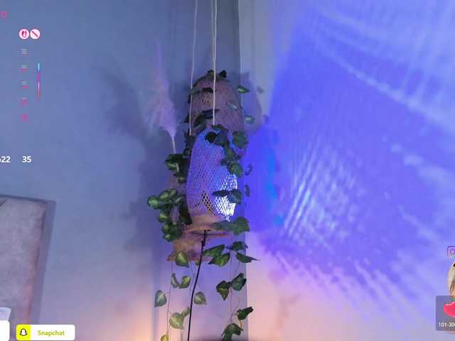 AlannaJoness live cam on BongaCams