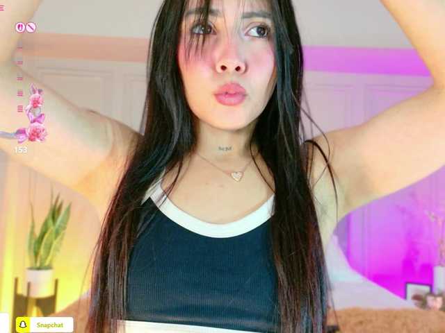 AlannaJoness live cam on BongaCams