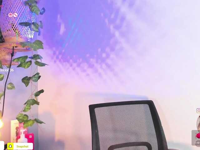 AlannaJoness live cam on BongaCams