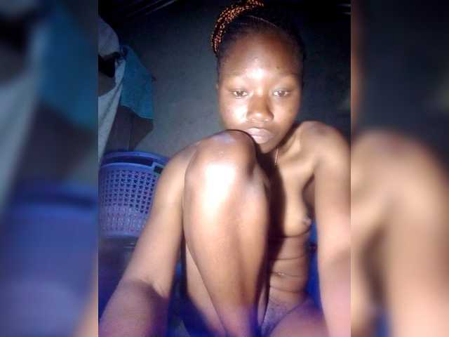 PrincessDee, live now on BongaCams