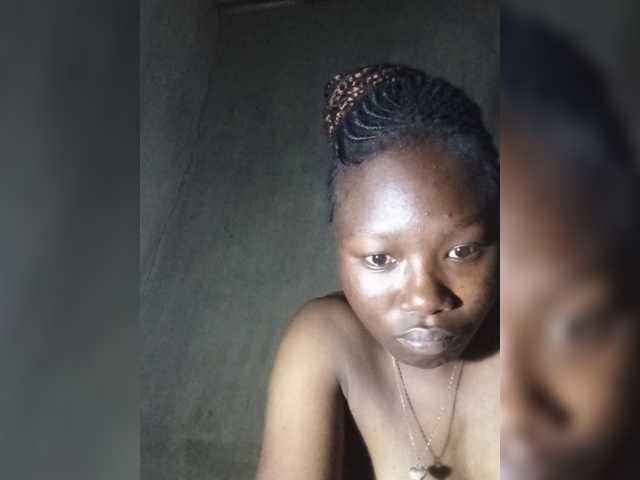 PrincessDee live cam on BongaCams
