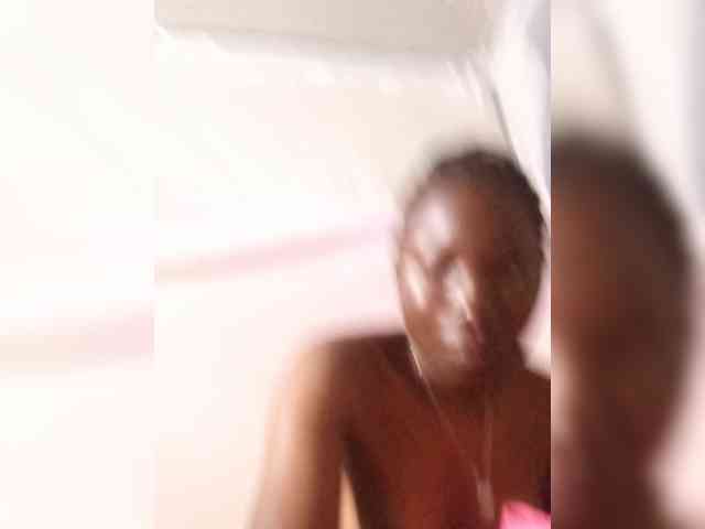 PrincessDee webcam