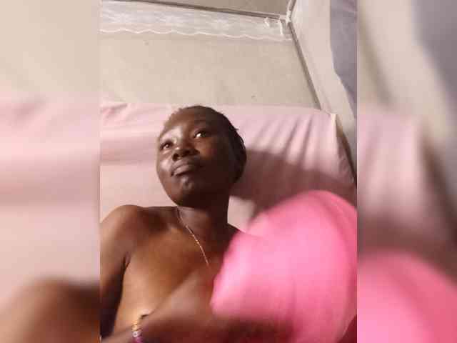 PrincessDee webcam