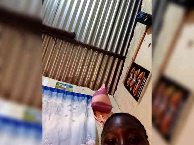 PrincessDee webcam