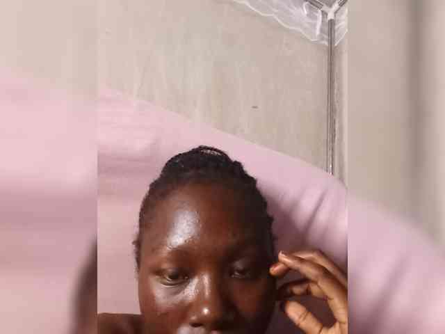 PrincessDee webcam