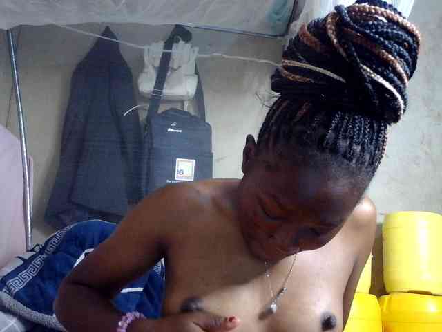 PrincessDee webcam