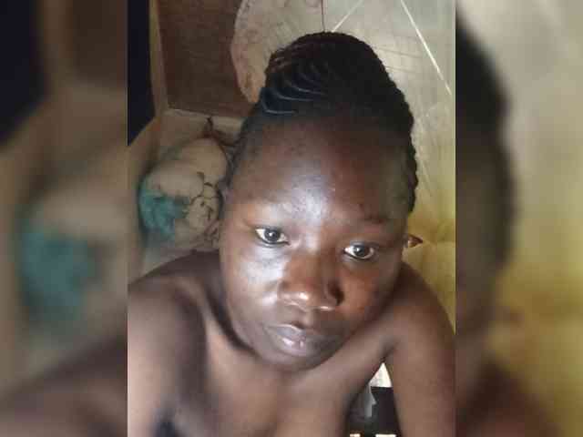 PrincessDee webcam
