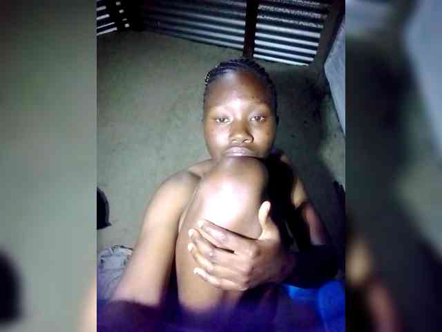 PrincessDee webcam
