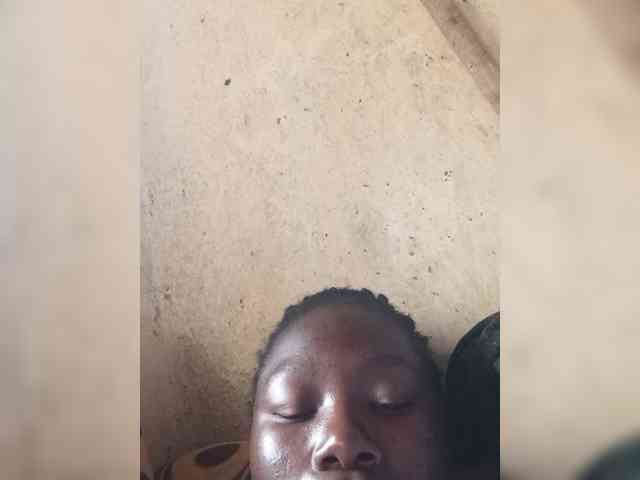 PrincessDee webcam