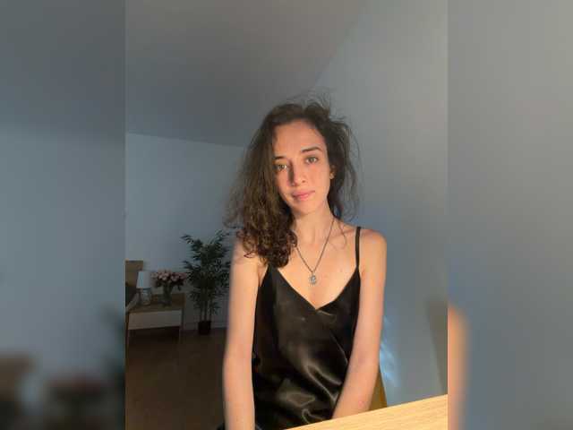 ohhangel, live now on BongaCams