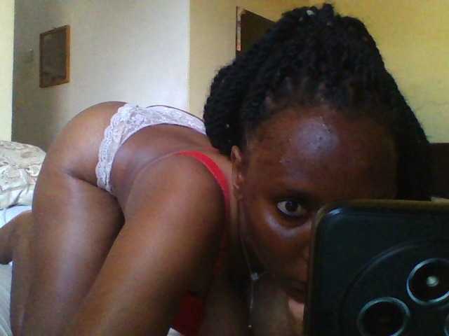 Spotless live cam on BongaCams