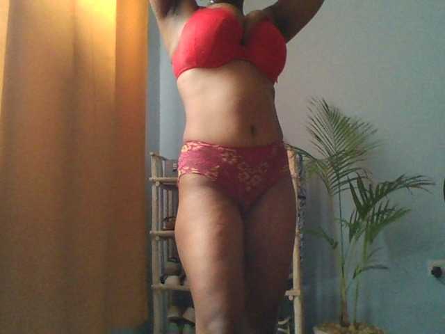 Spotless live cam on BongaCams