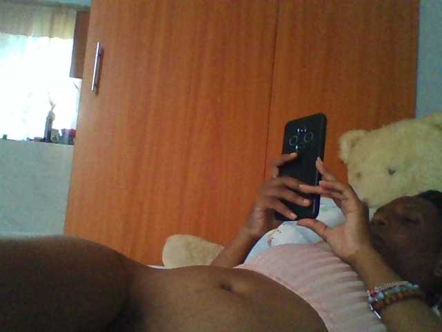 Spotless live cam on BongaCams